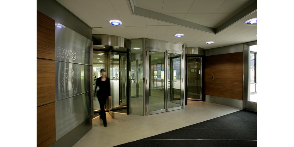 <p>ASSA ABLOY (previously Besam) RD3A2 allows access control to be integrated into an automatic revolving door system</p>
